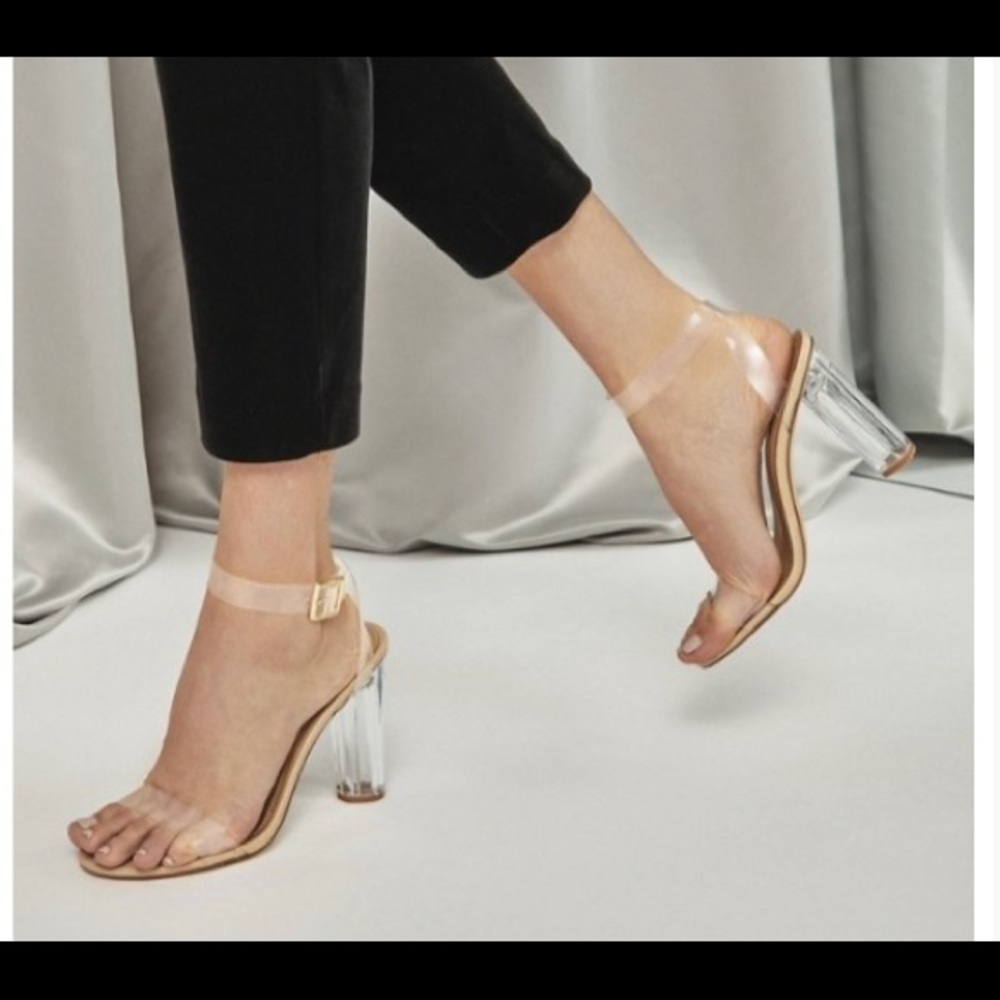 NWT JustFab Dress sandals, Hanna, nude color size 7.5